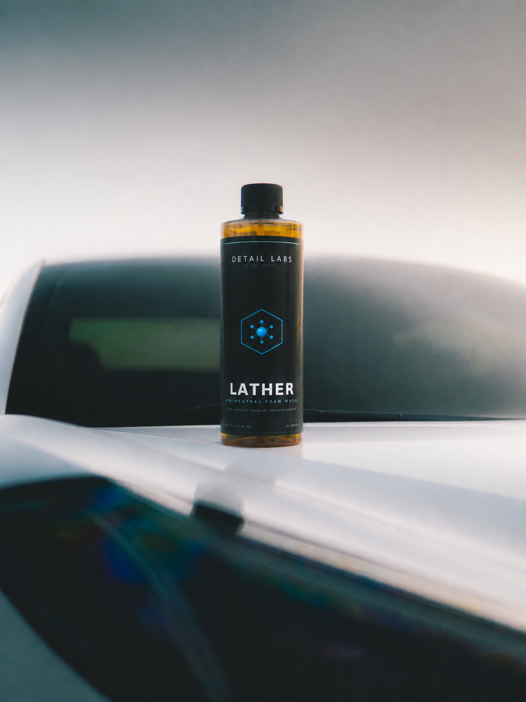 LATHER pH-neutral foam wash